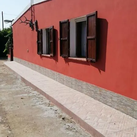 Holiday home Casa Vacanze Gli Oleandri *